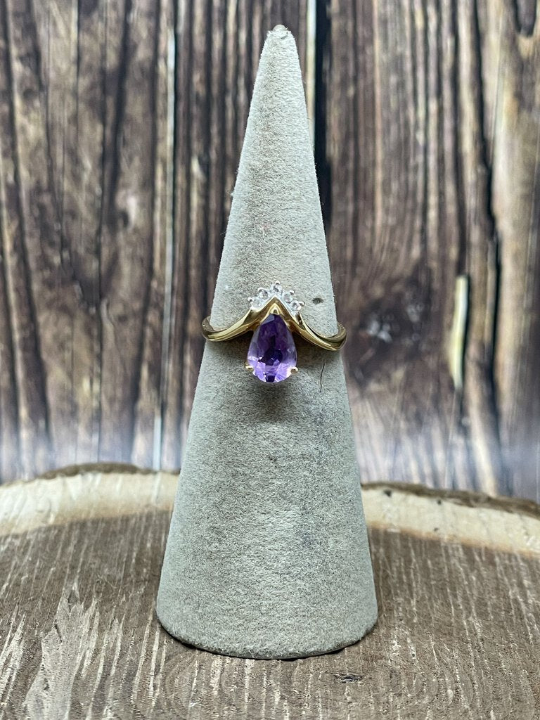 Amanda's Exchange Consignment, 14K YG Amethyst & Diamond Ring