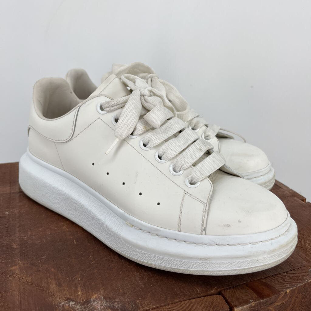 Alexander McQueen, Alexander McQueen Sneakers