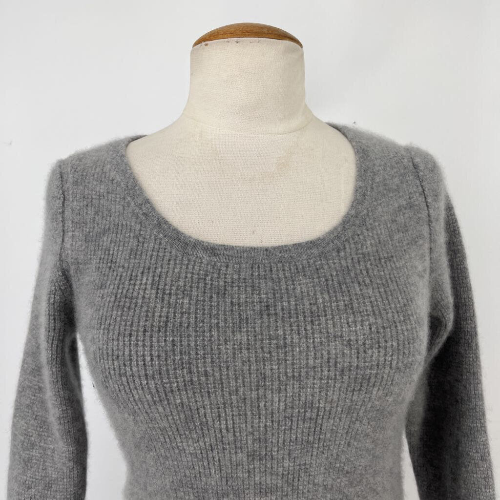 Calvin Klein, Calvin Klein Cashmere Sweater