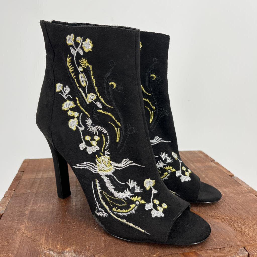 Carlos Santana, Carlos Santana Floral Heels