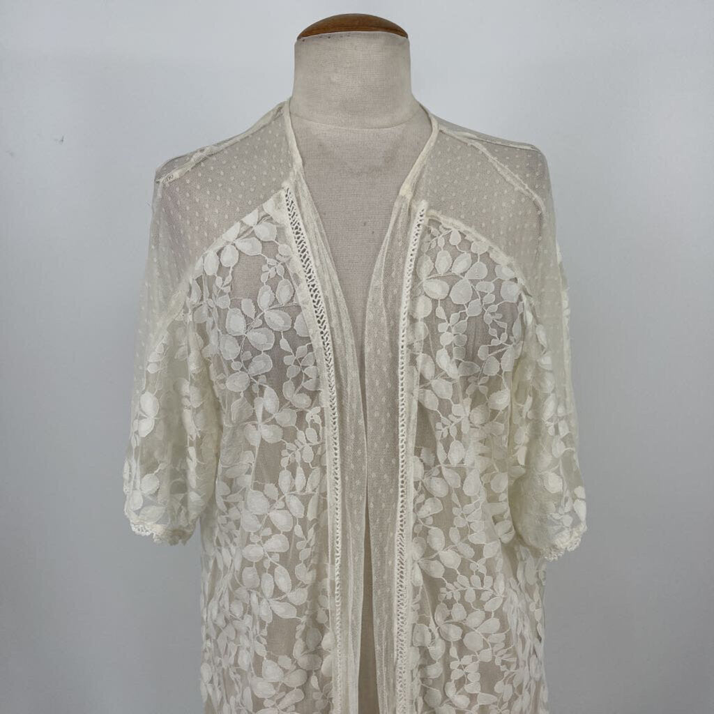 Chelsea & Violet, Chelsea & Violet Lace Kimono