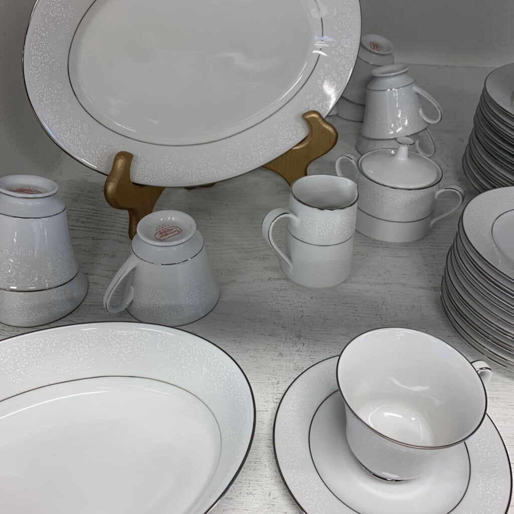 Noritake, China Set