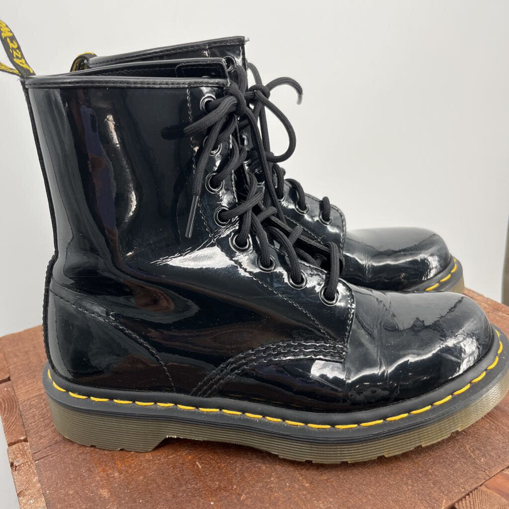 Dr Martens, Dr Marten Lace Up Boots