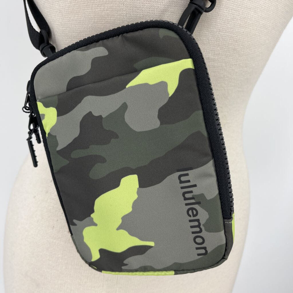 Lululemon, Lululemon Camo Crossbody