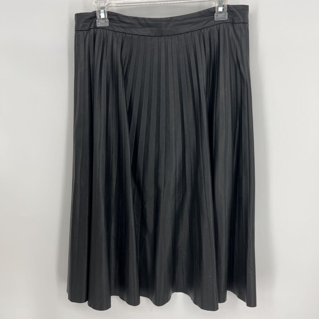 Madison Cinqcent, Madison Cinqcent Skirt