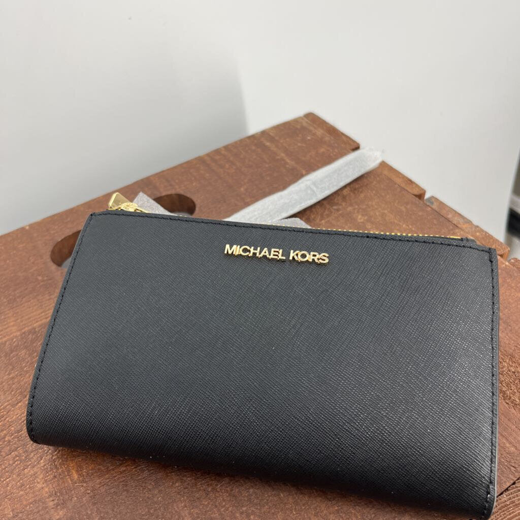 Michael Kors, Michael Kors Clutch