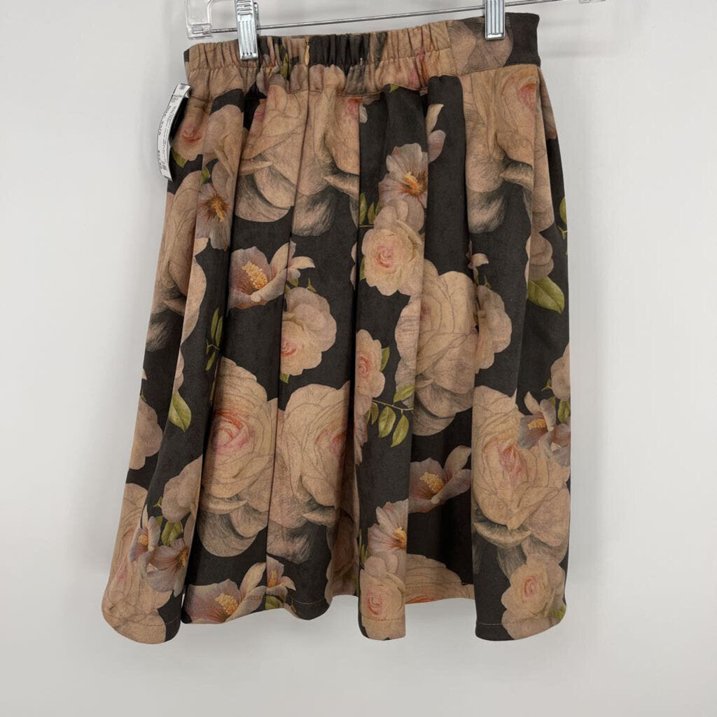 Molly Bracken, Molly Bracken Floral Skirt