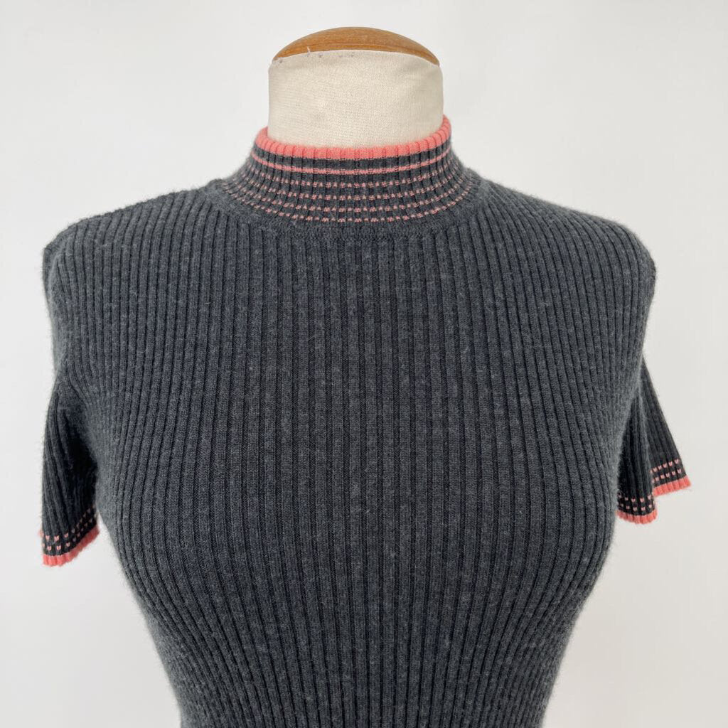 Tahari, Tahari Sweater